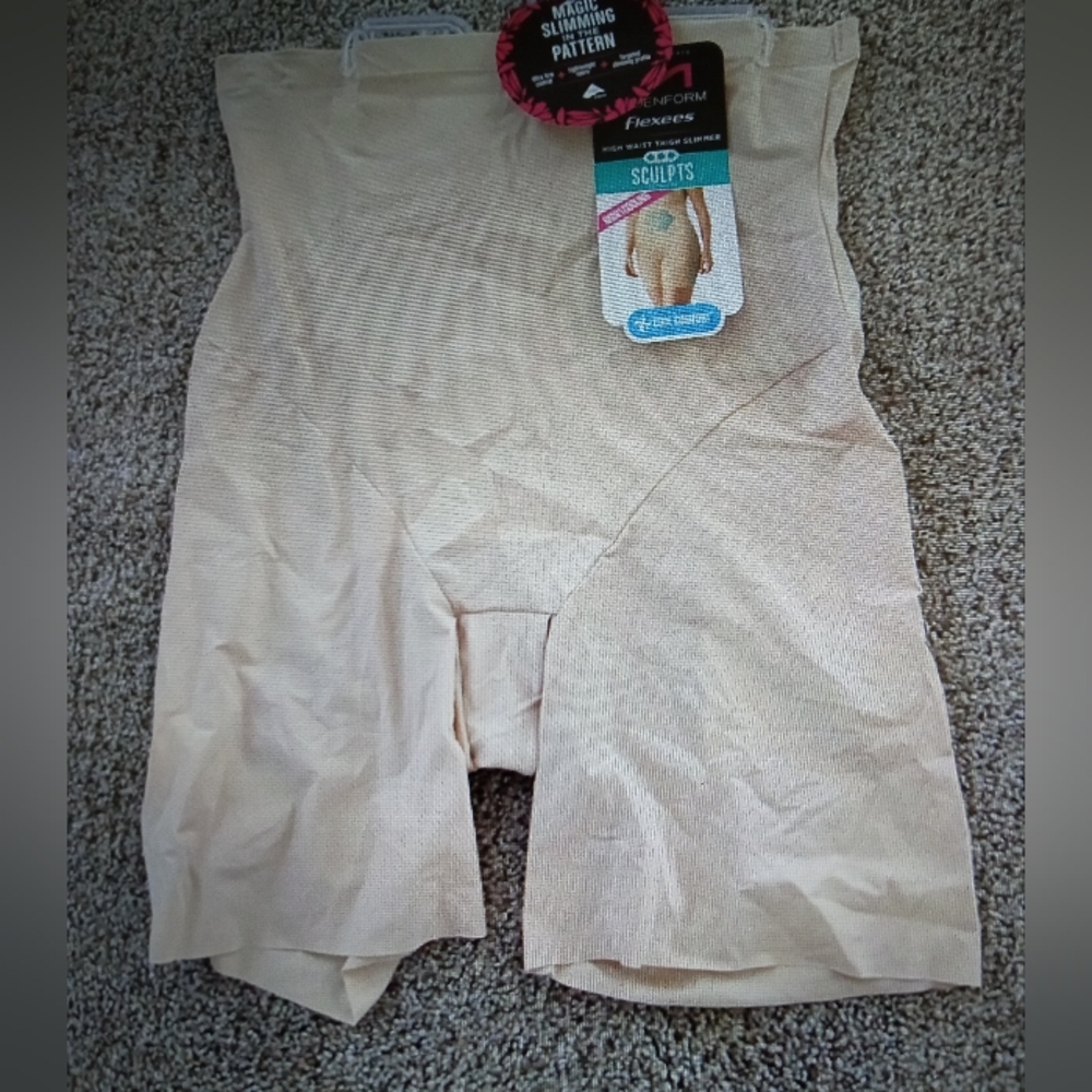 Maidenform nude shapewear shaping shorts